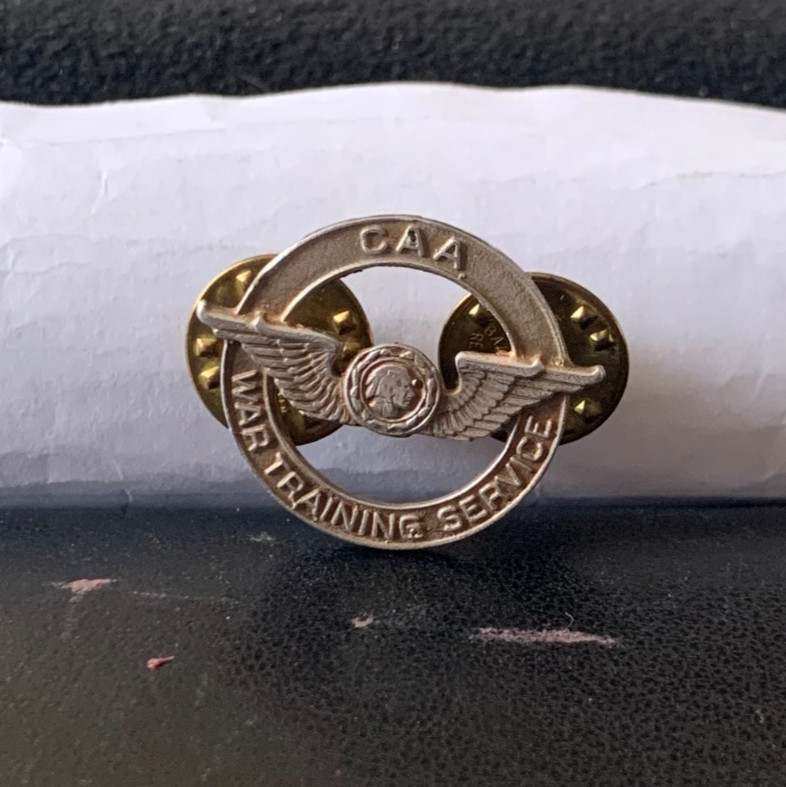 Vintage Sterling Silver US ARMY WAR TRAINING SERVICE  pin   AH719