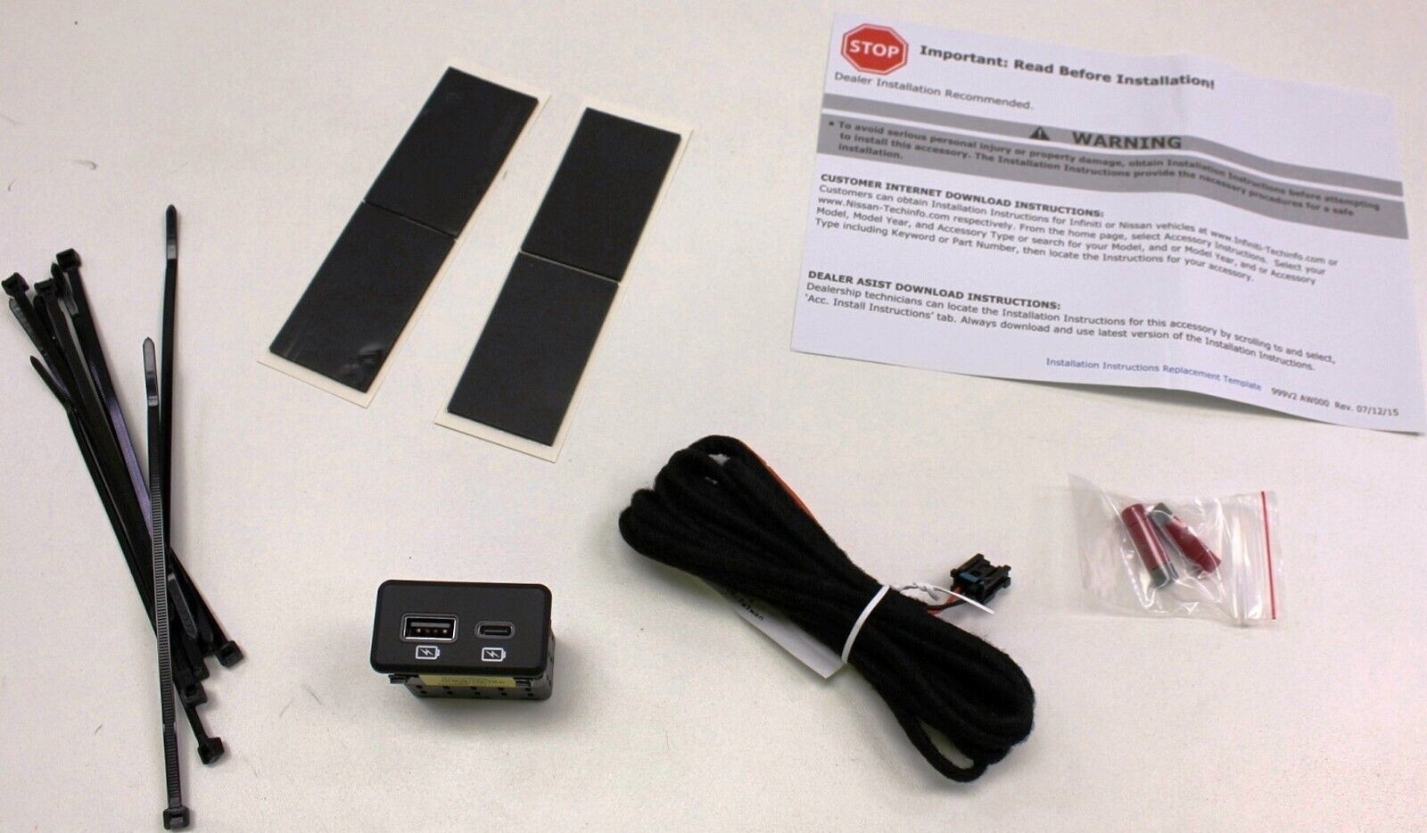 Nissan Rear USB Charging Ports T99Q76LB0B Phone Charge OEM Factory