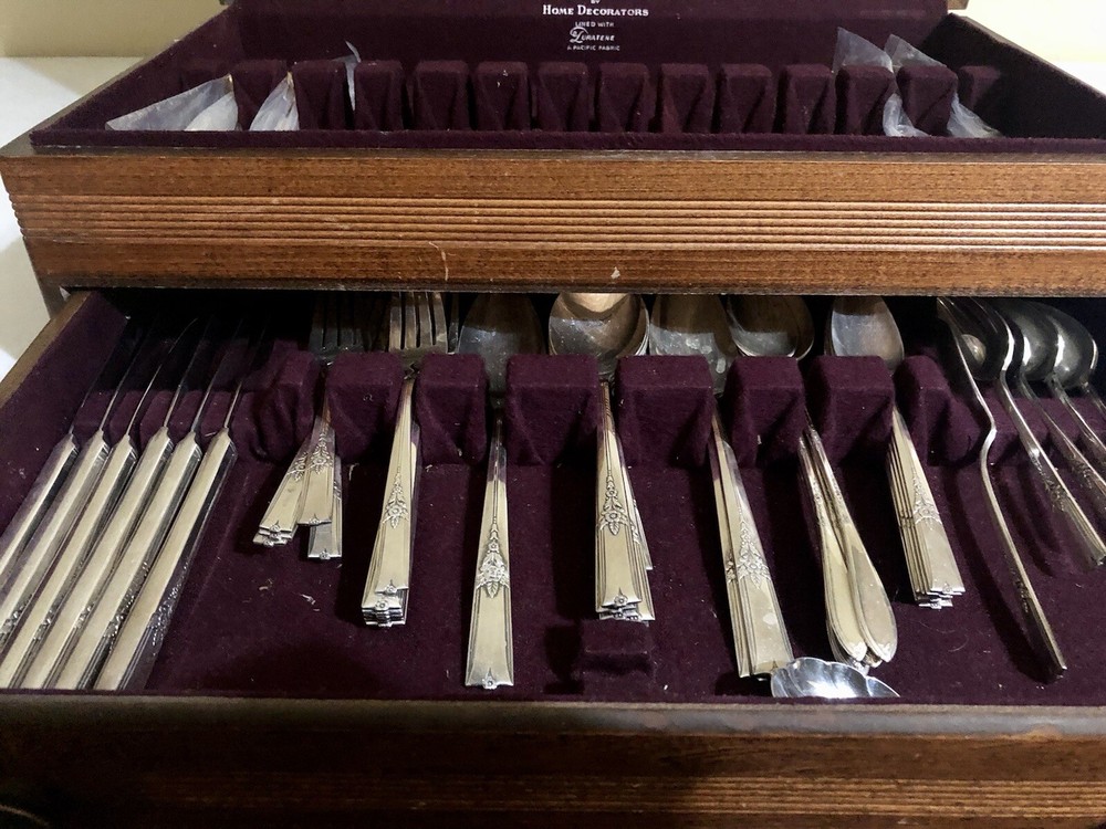 Vintage De Luxe Home Decorators Flatware Set – Gold/Silver – Boxed