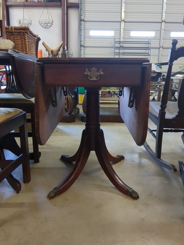 Duncan Phyfe Dining Room Dropleaf Table