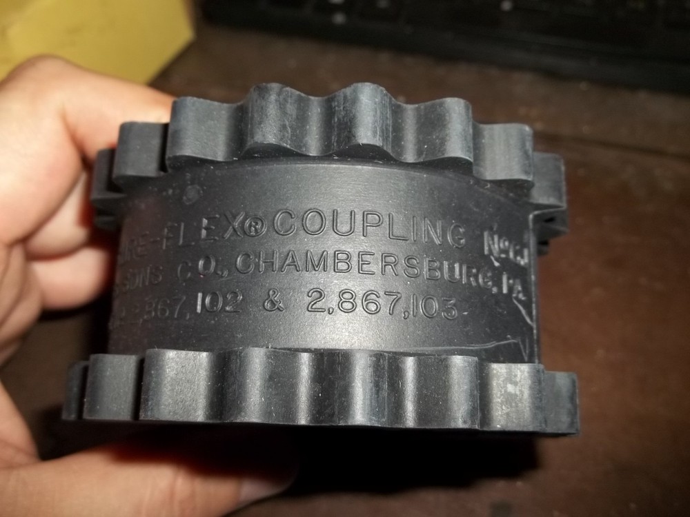 NIB TB WOODS 698672 63004 SURE-FLEX SLEEVE COUPLING INSERT (EE5)