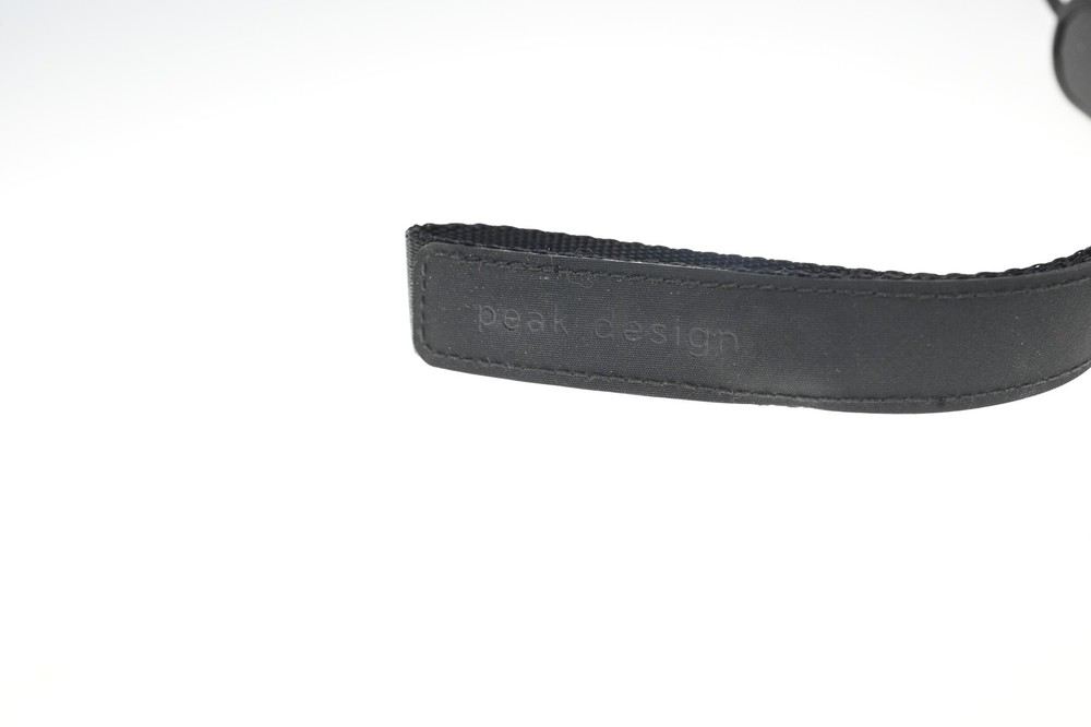 Peak Design Wrist Cuff Strap Black Red #G320