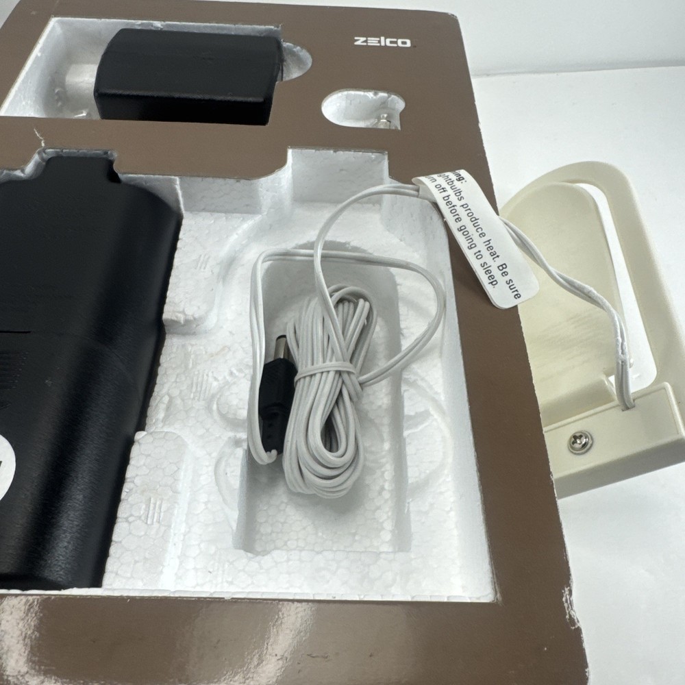 Zelco The Itty Bitty Book Light Original Reading Lamp
