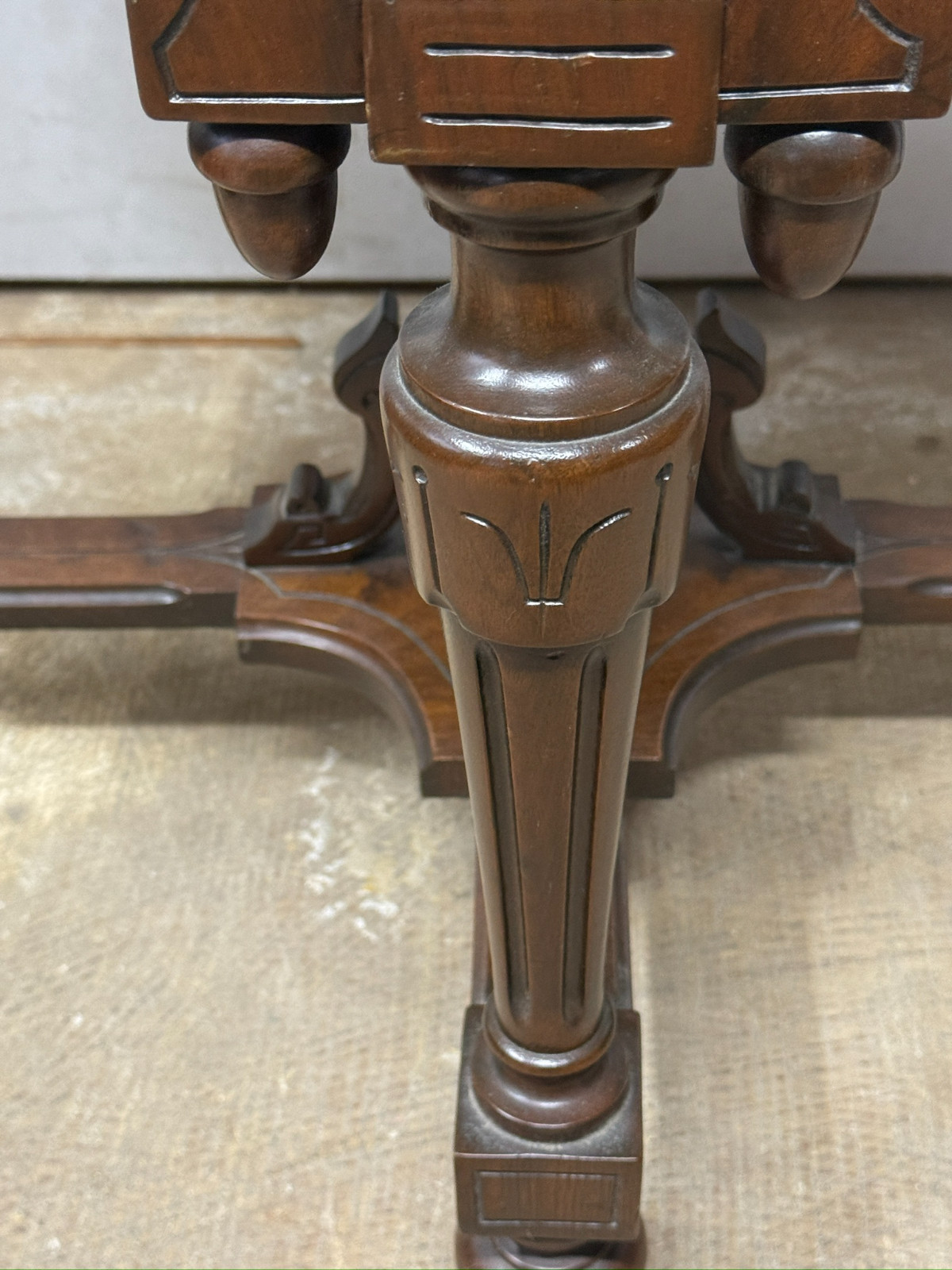 antique Rennaissance revival Victorian walnut parlor center table marble 1870