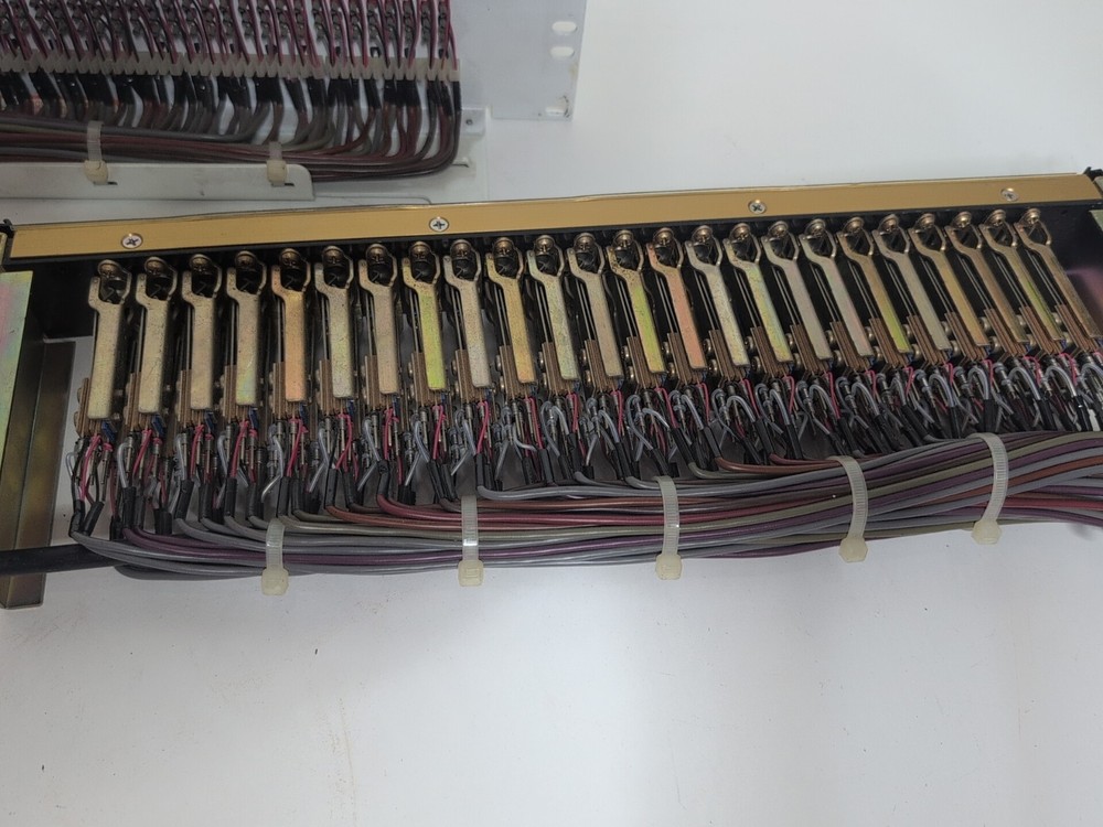 ADC Ultrapatch 48 Point Patchbay Panel Cables Pro Patch Bay