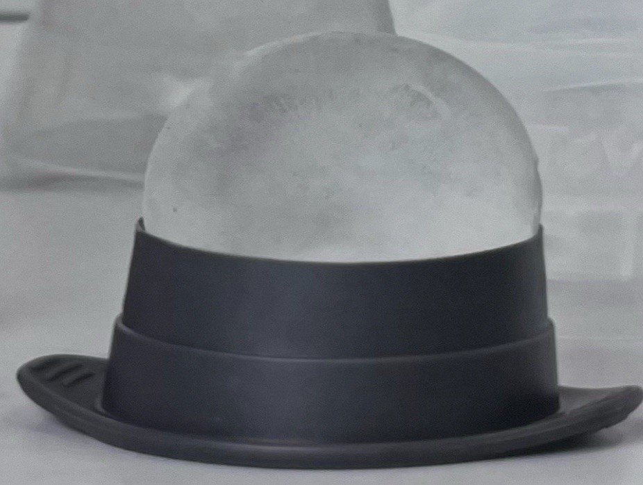 TOVOLO Sphere Ice Molds 4 Pack New In Box