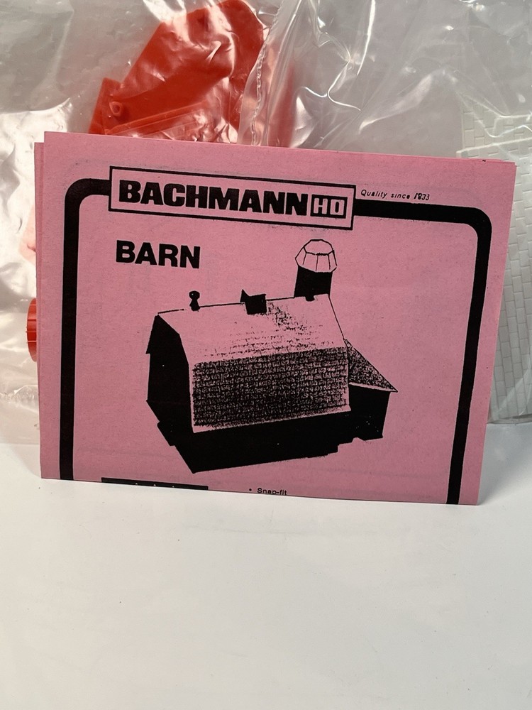 BACHMANN HO SCALE PLASTIC BARN KIT #45151 EASY ASSEMBLY NEW IN SEALED BOX