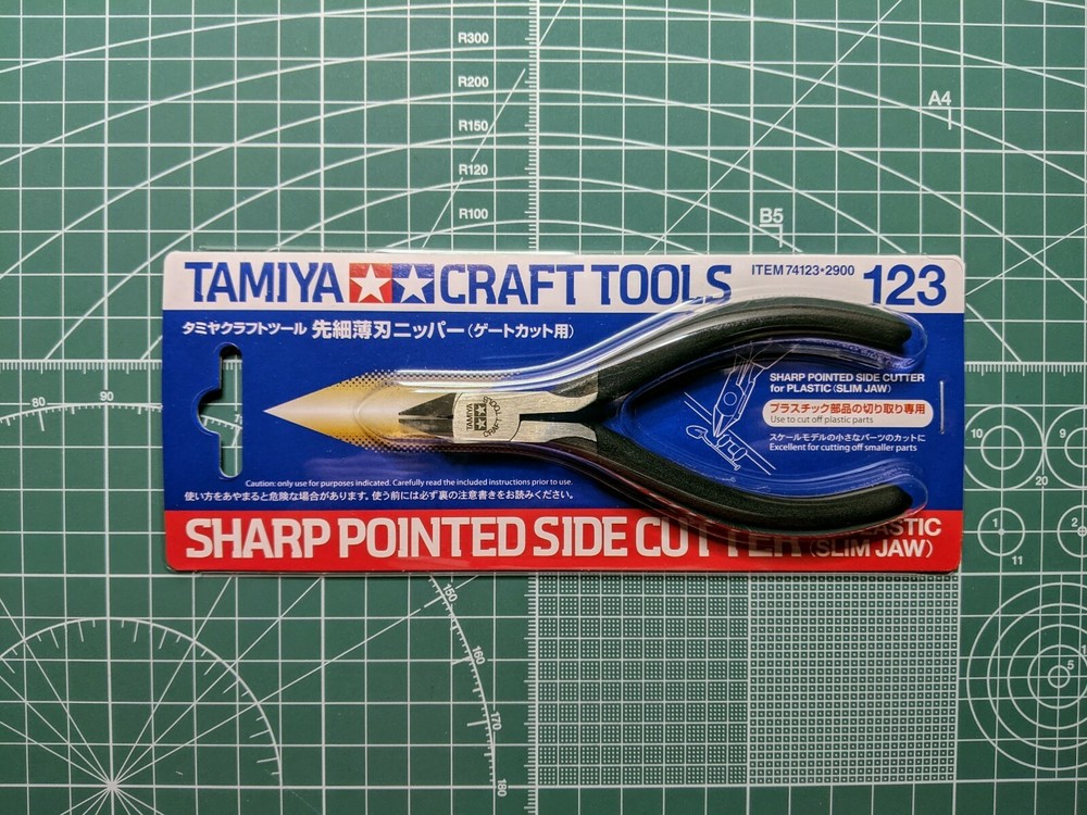 Tamiya Craft Tools Sharp Pointed Side Cutter for Plastic (SLIM JAW) 74123