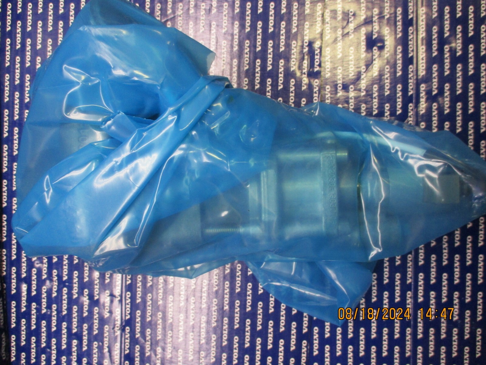 Genuine OEM Volvo D13 EGR Valve 85020365