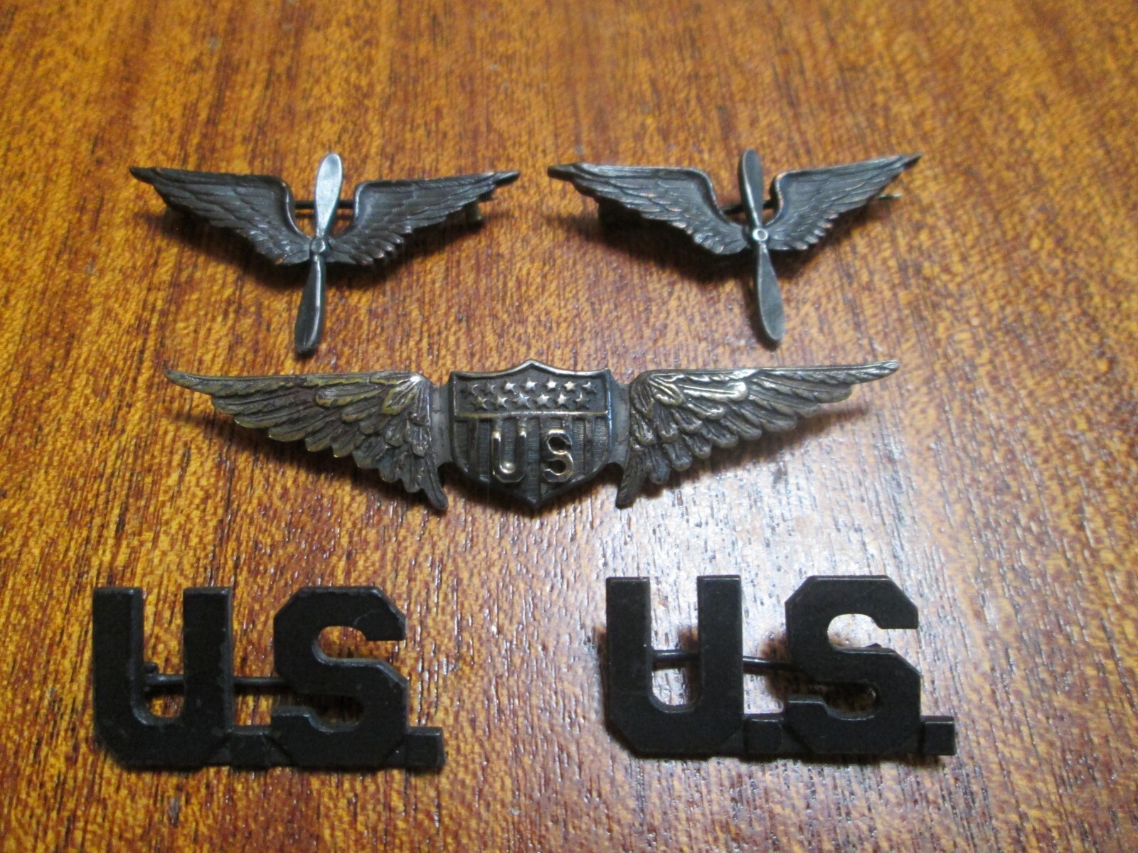 ORIGINAL World War I Silver Pilot's Wings W/ Gold US, plus matching insignia