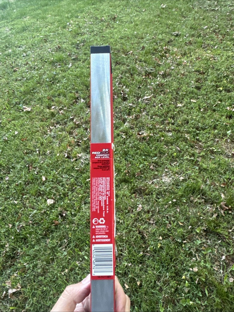 MILWAUKEE MLCM24 24 in. REDSTICK Compact Box Level