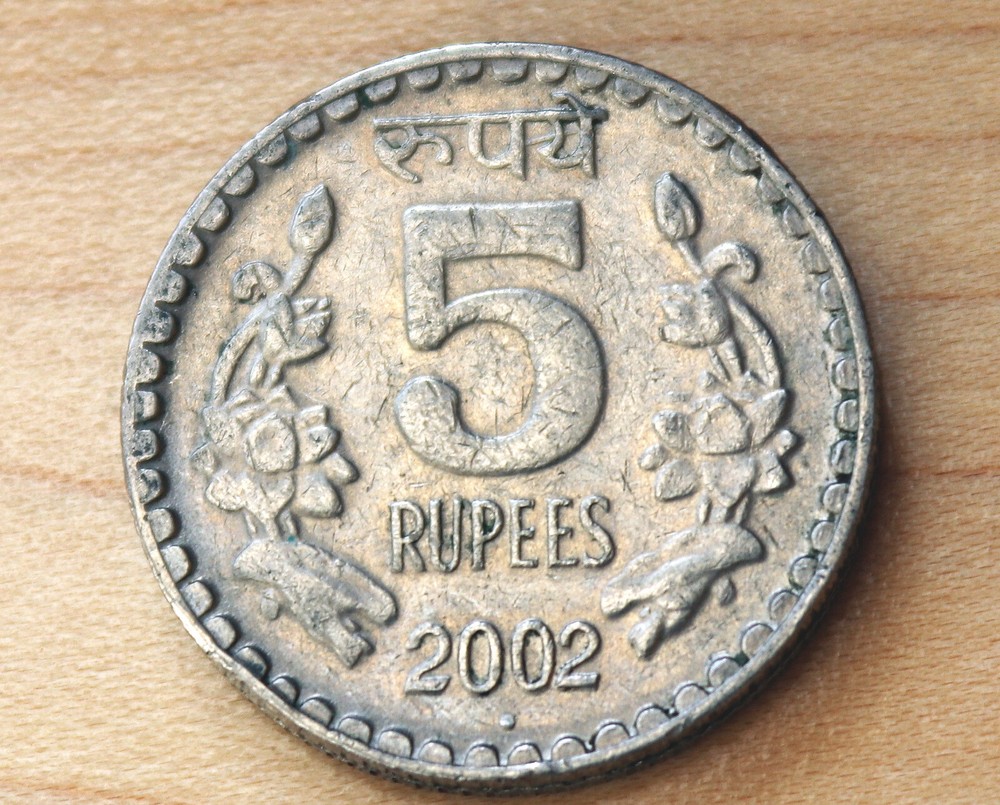 2002 India 5 Rupees Noida Mint