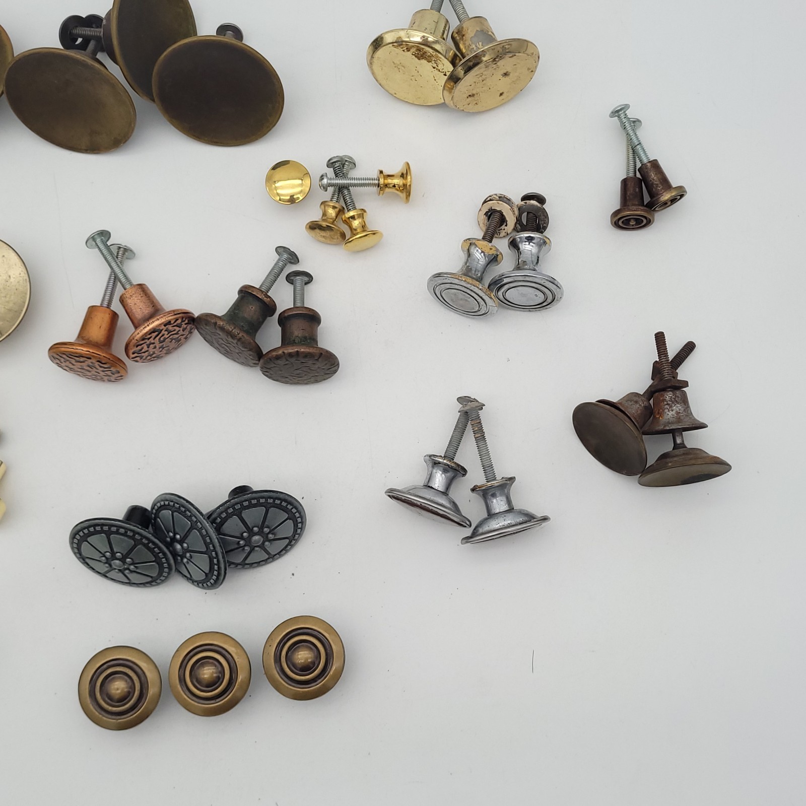 40 Pc Knobs Drawer Pulls Mix Lot Vtg Salvage Bronze & Brass, Many Match Sets