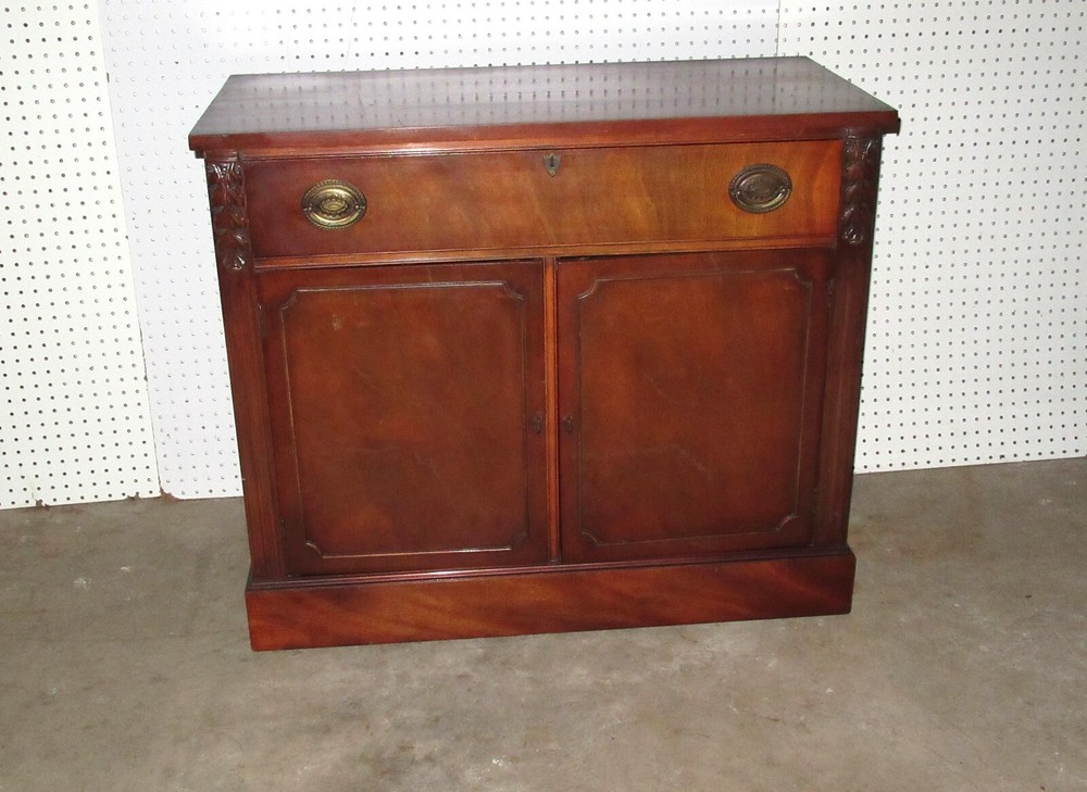 Mahogany Server