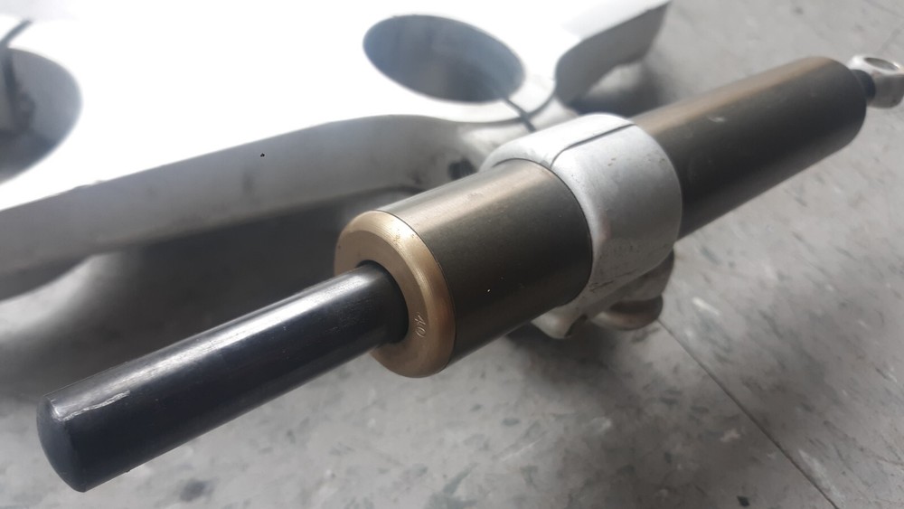01 Ducati 996 upper triple clamp w/damper