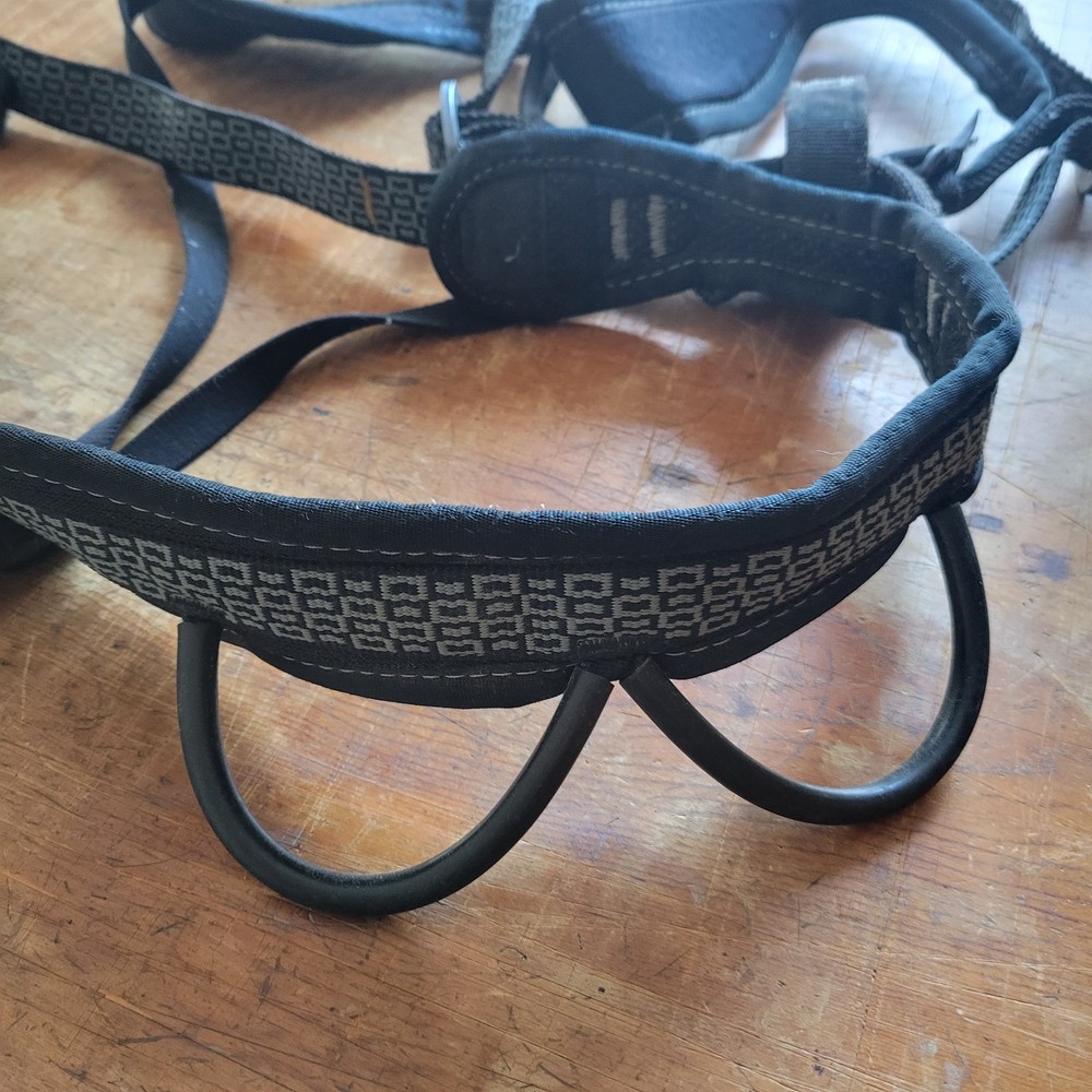 Singing Rock Zenith Climbing Harness - Size Small