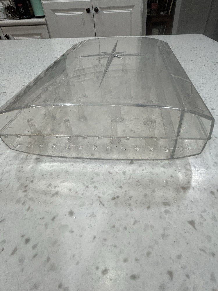 Dritz #786 Clear Sewing Thread Case Holds 24 spools