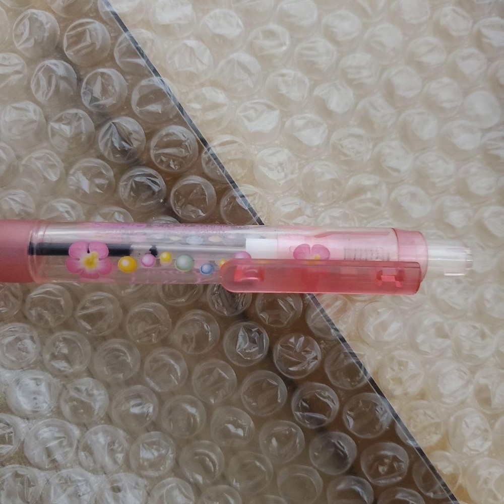 hibiscus kitty pen