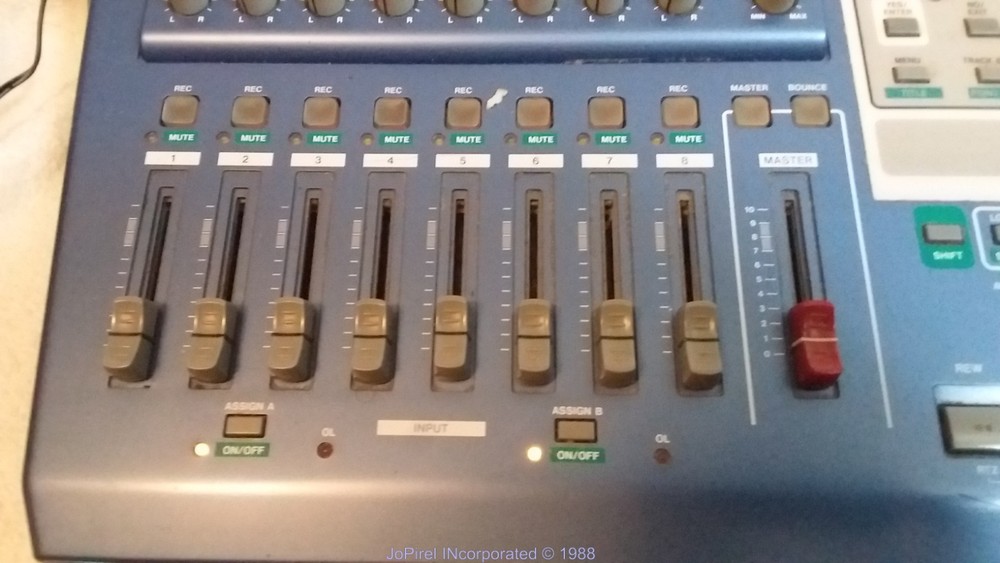 Tascam Portable Studio Digital Recorder DP-01