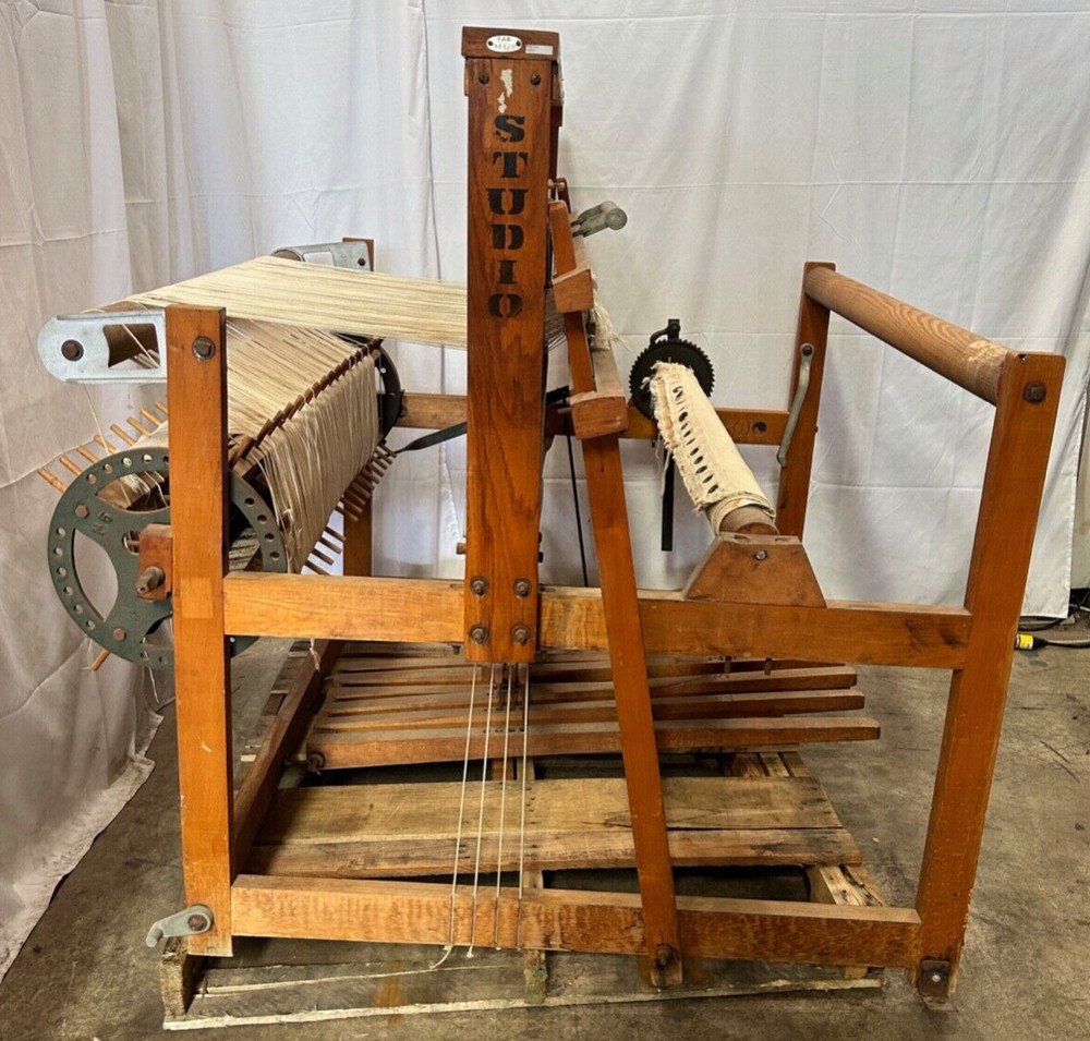 Newcomb Studio Art Rug Loom T0557