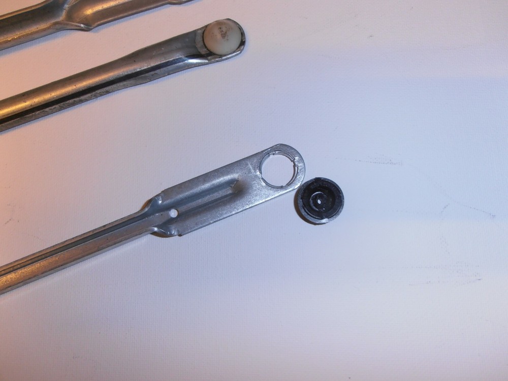 Hyundai Chorus Workshop pkt8 Wiper Linkage Plastic Socket Replacement