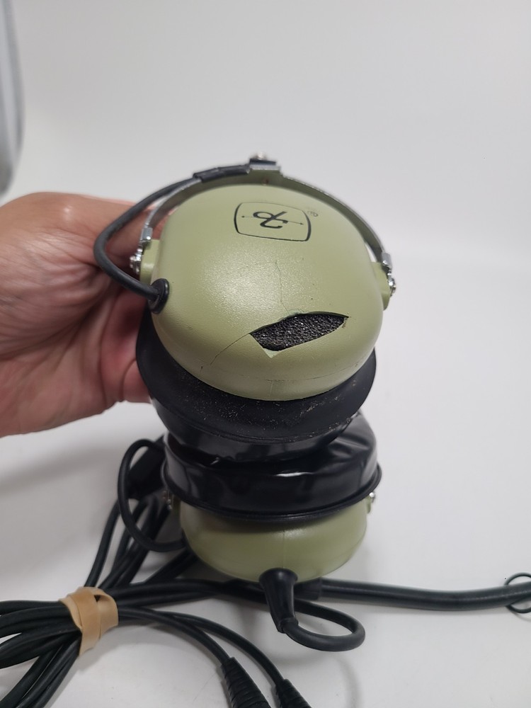David Clark H10-13.4 Aviation Headset w/Microphone Untested