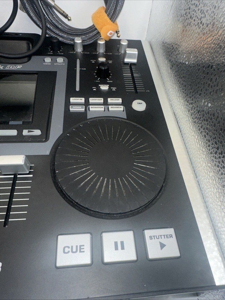 Numark iDJ2 DJ Mixing Console Compatible with iPod Mobile DJ System - TESTED