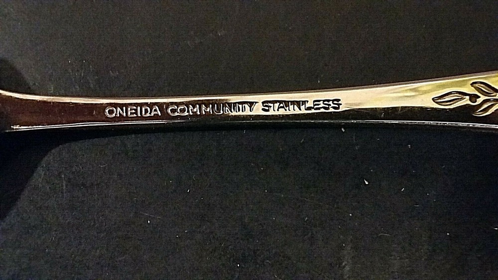 Oneida Vignette Stainless Salad Fork 6 3/4"