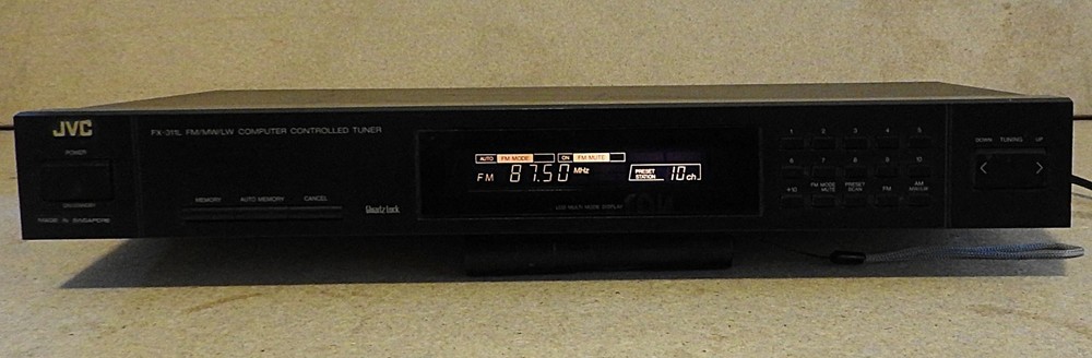 JVC FX 311L Computer Controlled  am/fm tuner with quartz lock Tested Working.