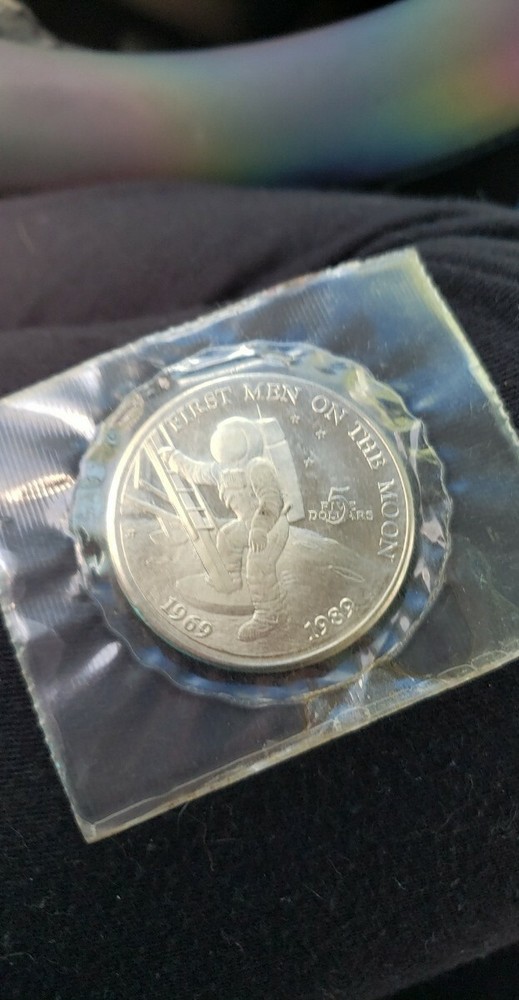 First man on the moon coin