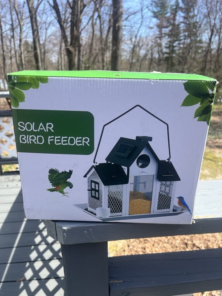 Metal Bird Feeder Solar Light Durable Chew Proof Easy Clean Squirrel Resistant