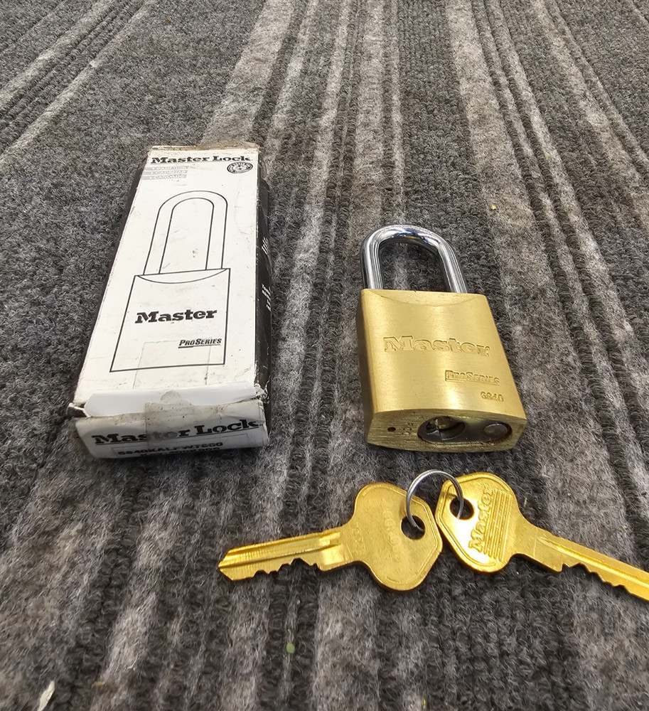 MASTERLOCK 6840KALFW7000: Keyed Solid Padlock Pro Series 6840
