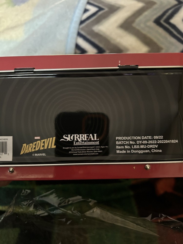 DAREDEVIL LUNCHBOX w/ THERMOS! NEW!