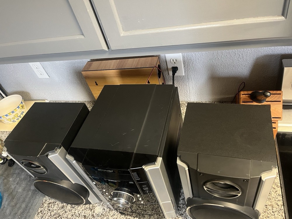 Sharp CD-MPX880 Mini Component Stereo 5 Disc CD Dual Cassette 2 Speakers Tested