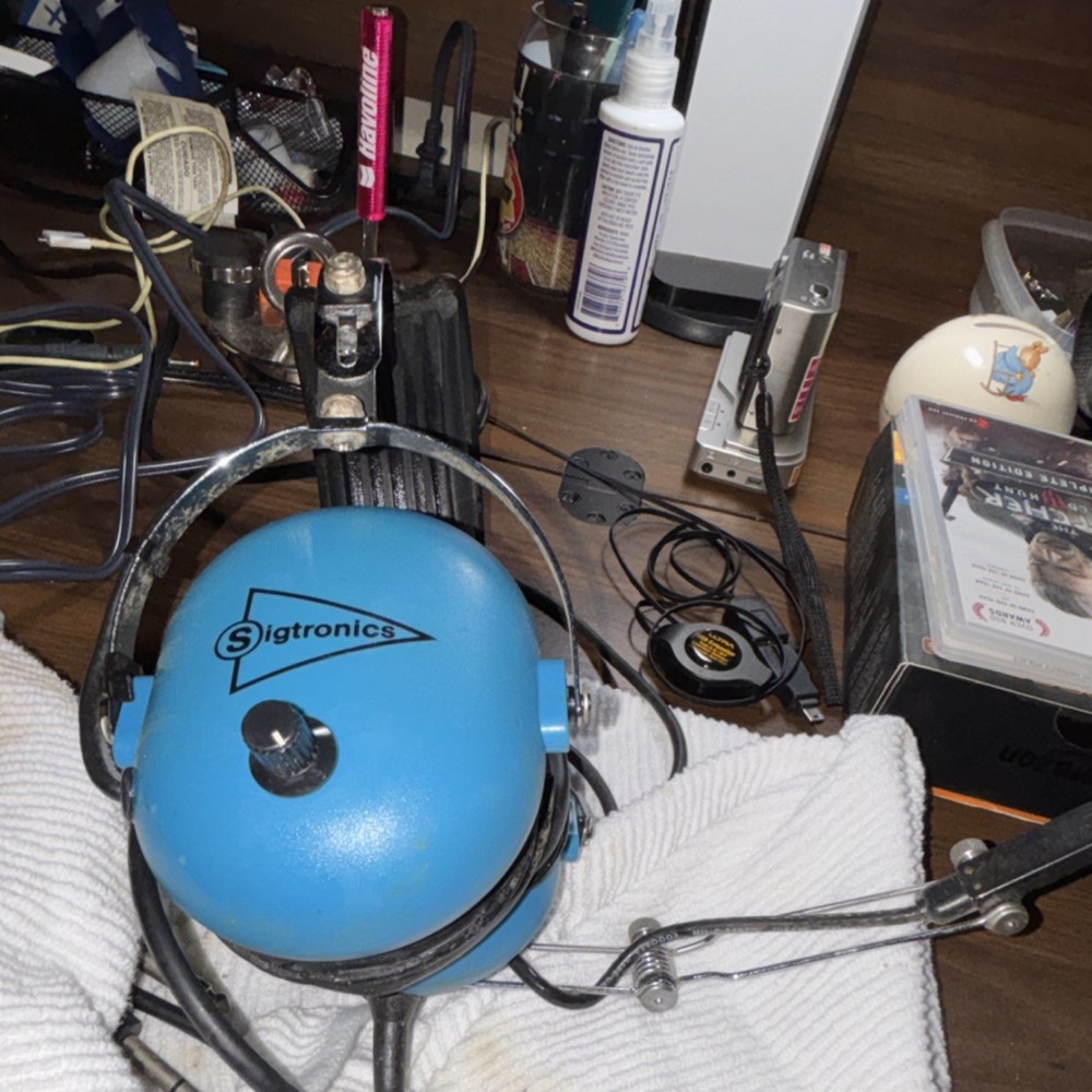 Sigtronics S-20 aviation headset