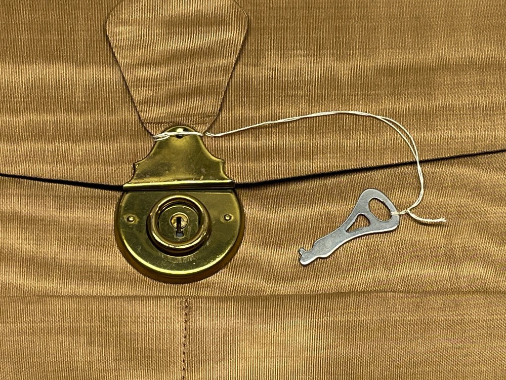 Locking Document Case – Camel Color