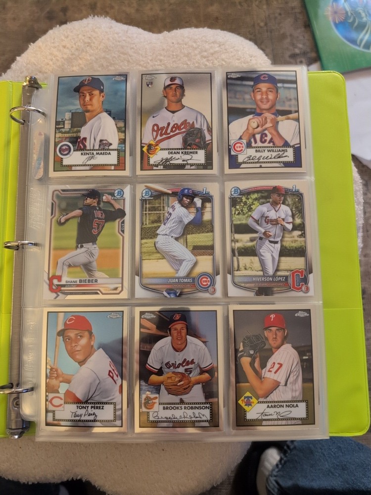 Baseball Card Light Binder 18 Pages