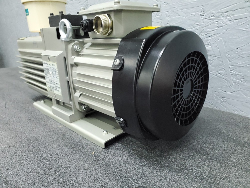 ULVAC VD151 VACUUM PUMP, 230V, 3PH, OMT-200A