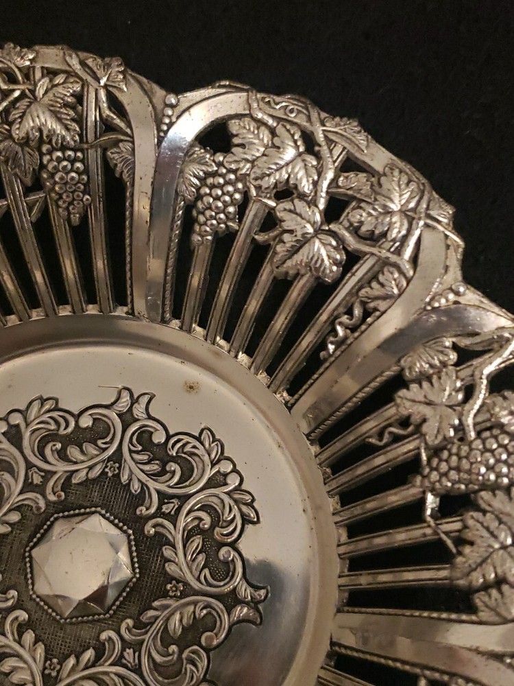 Delli Inc Tarnish Resistant Ornate Bowl Scalloped Custom Made In Japan