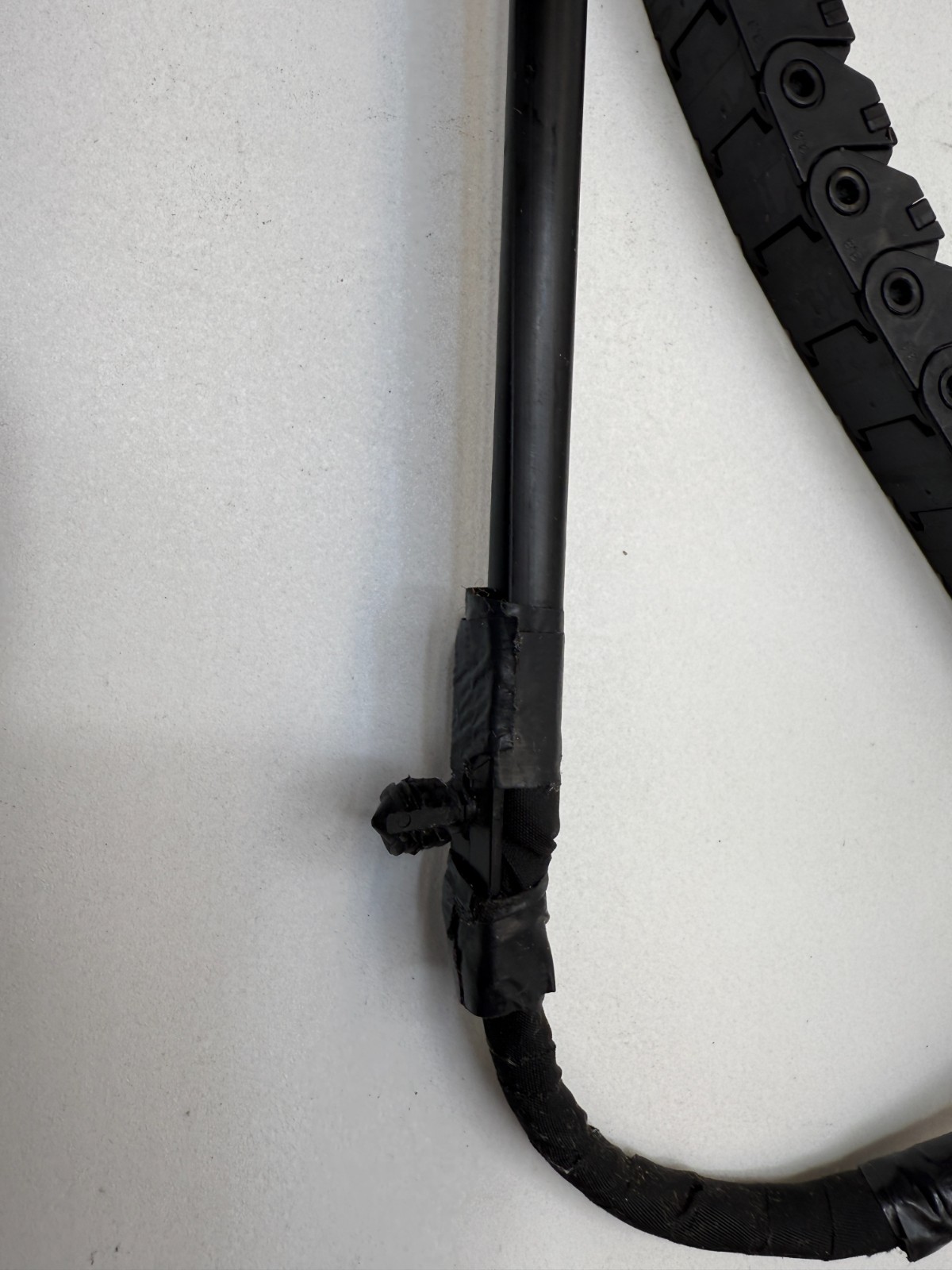 68211876AA OEM MOPAR 13-20 Grand Caravan Sliding Door Right Wire Track TESTED