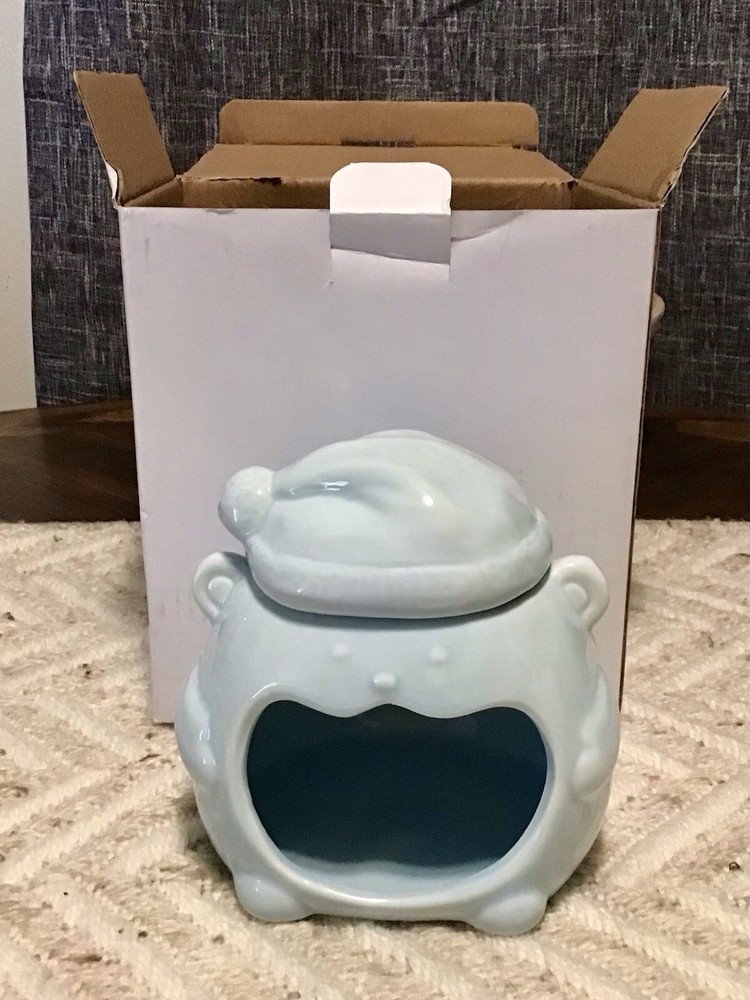 NIB Ceramic Bear Sponge & Soap Dish With Lid