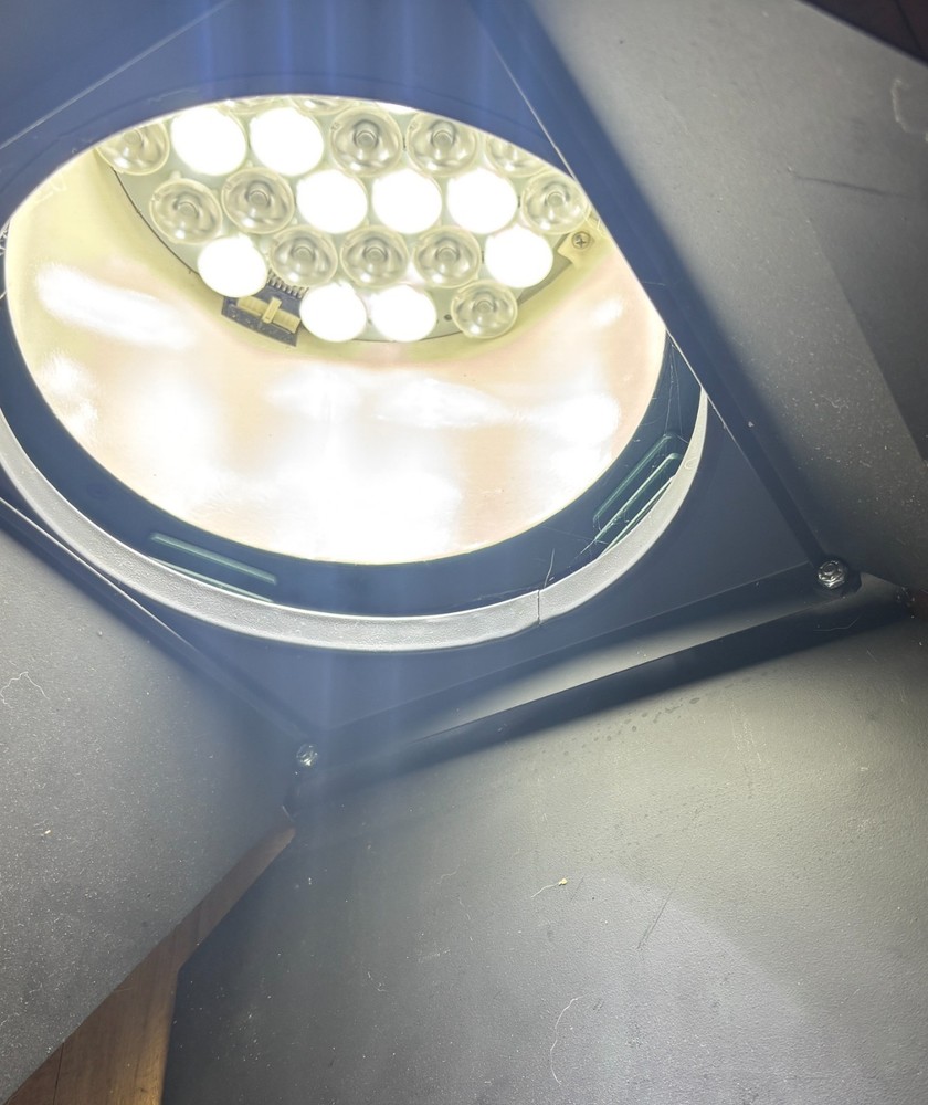 Aadyn Technology Jab Variable LED light with accessories