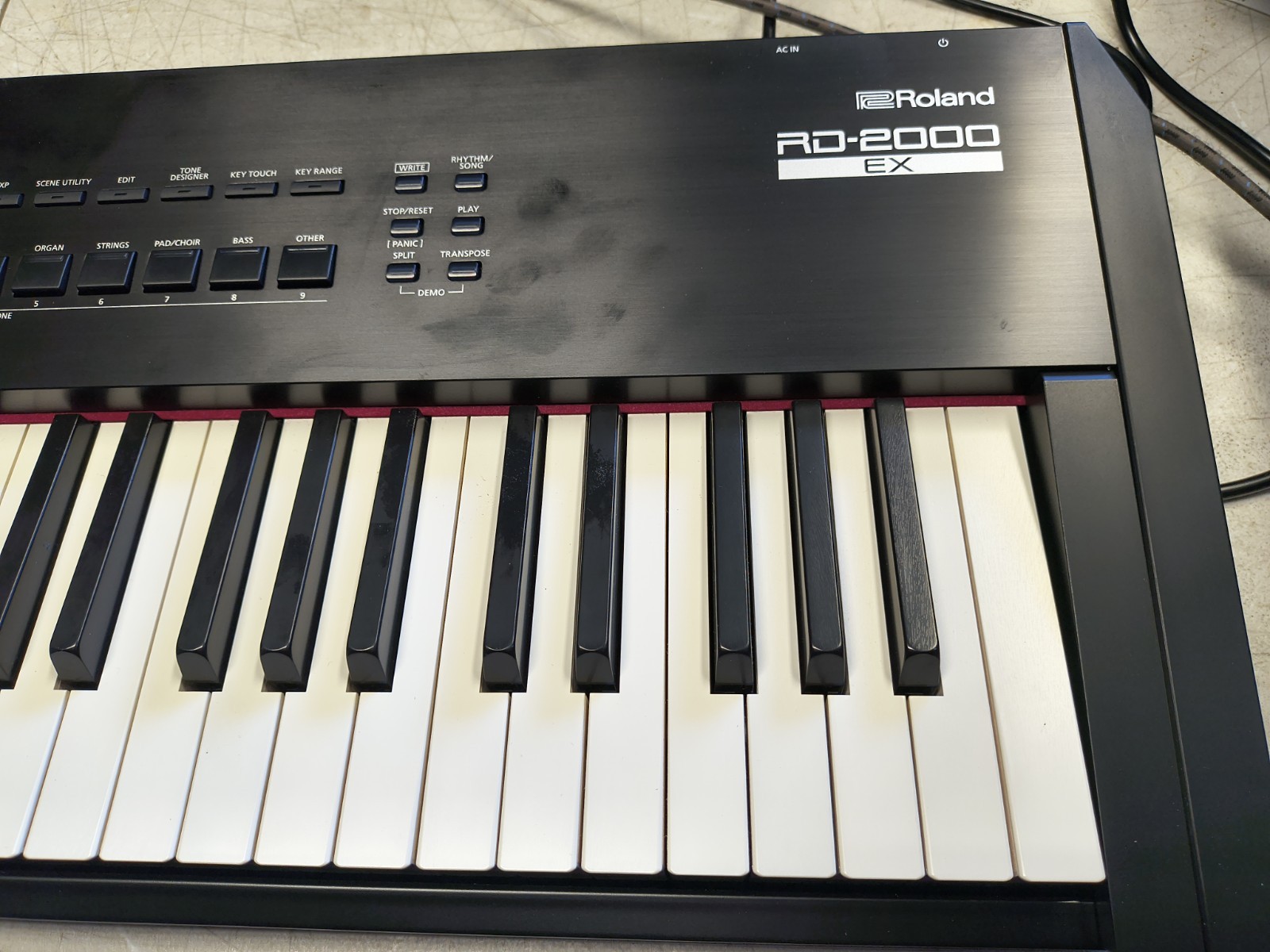 Roland RD-2000 EX digital stage piano in black, used with issues