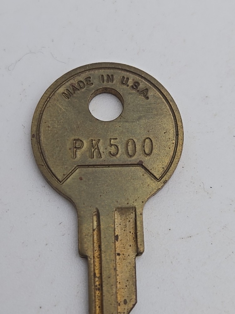 1pc - Vintage Hudson Lock Co. Key Coded PK500 Vending Machine (5E3)
