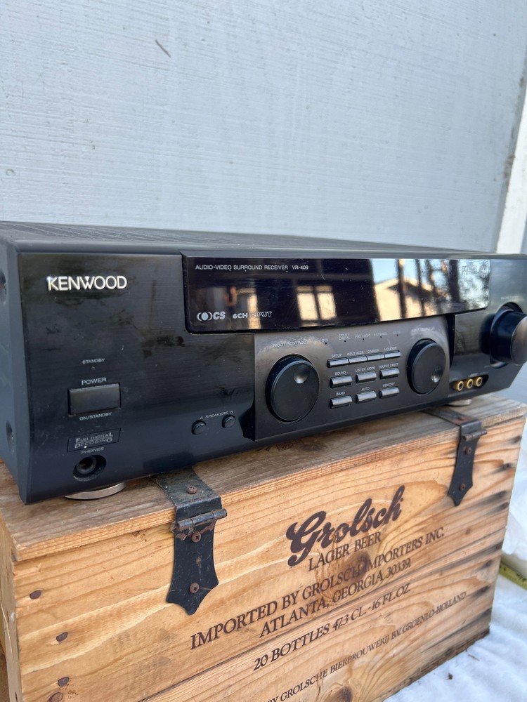Kenwood VR-409 A/V Surround Receiver Powers On
