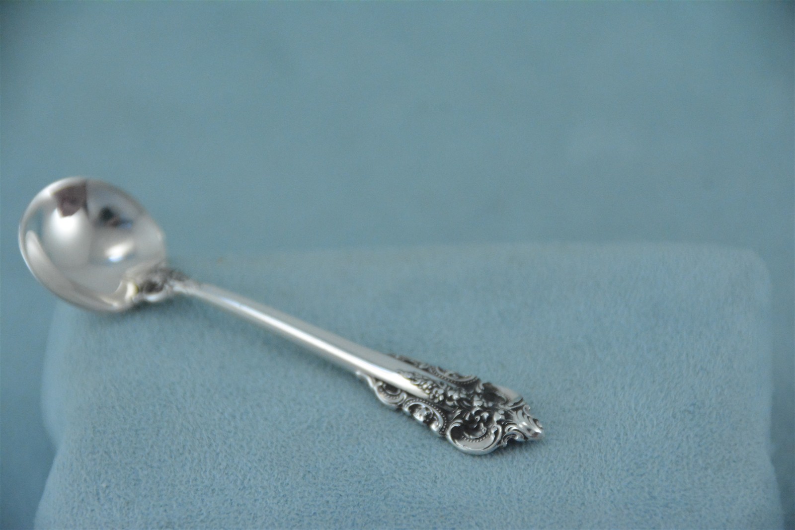 Wallace Grande Baroque Sterling Silver 2-1/2" Salt Spoon No Monogram