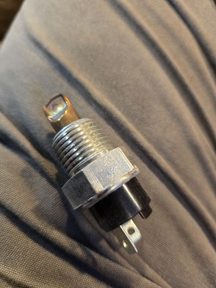 NOS Borg Warner Temperature Sender Switch WT314