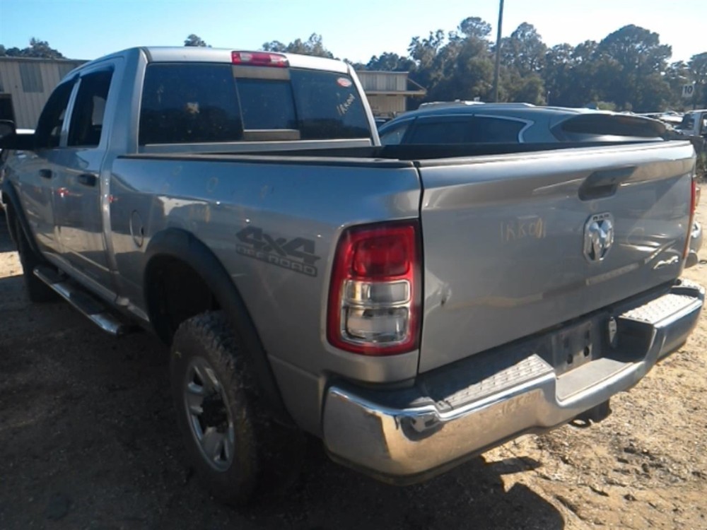 RAM2500 2019 High Mounted Stop Light 104918122