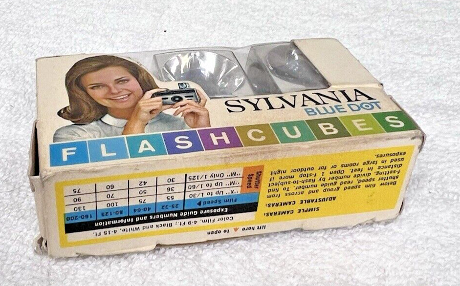 OLD MIP Sylvania Blue Dot Flash Cubes 3 Pack 1970's Color Adverting Box