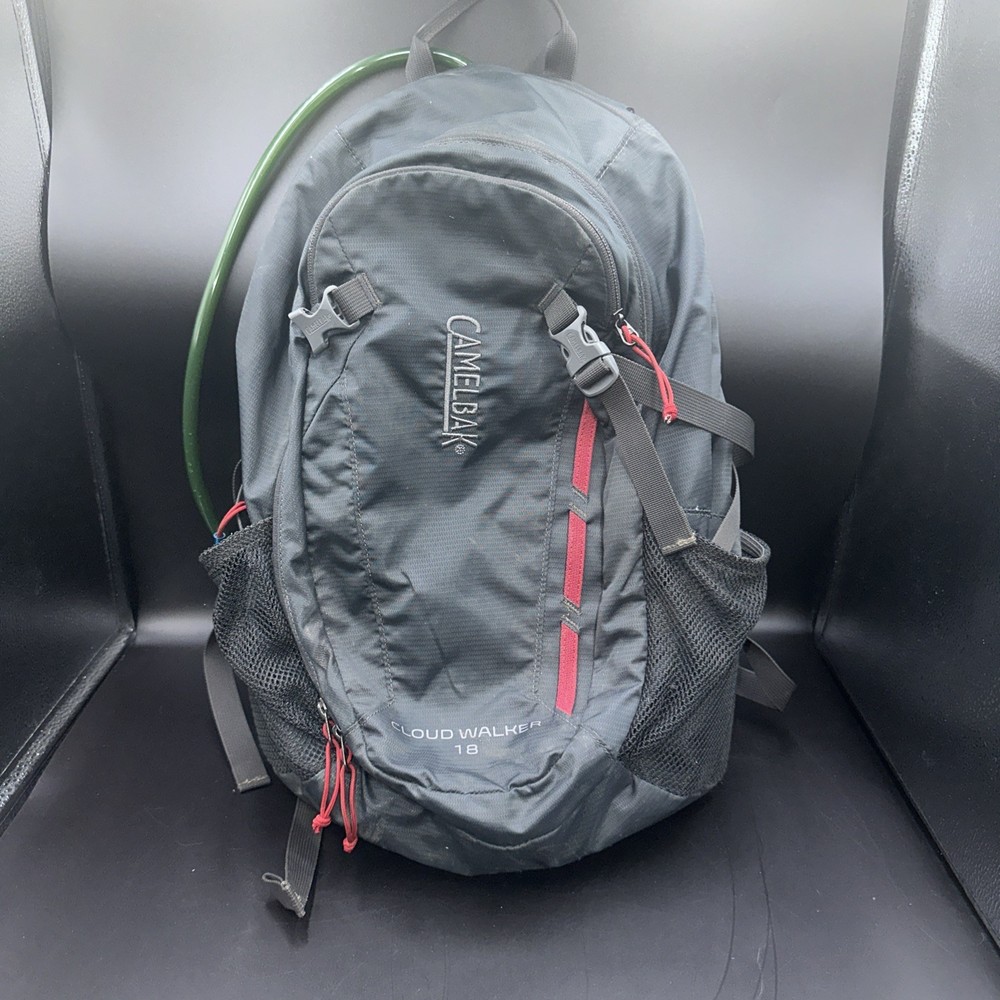 Camelbak Hydration Backpack Cloud Walker 18 Pack 18L w/ 2.0L Bladder